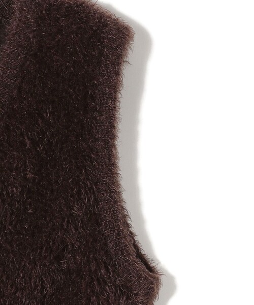 SHIPS(シップス)の「〈手洗い可能〉ファー ニット Vネック ベスト(ベスト・レディース・ネイビー/ブラウン・ONE SIZE)」の17枚目の写真
