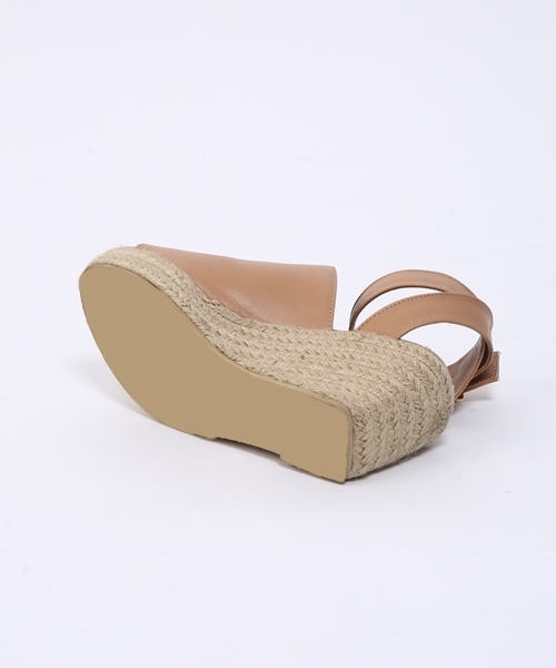 Chico（チコ）の「ウエッジベルトサンダル（サンダル・レディース・ベージュ/グレイッシュベージュ/シルバー・MEDIUM/LARGE/SMALL）」の6枚目の写真