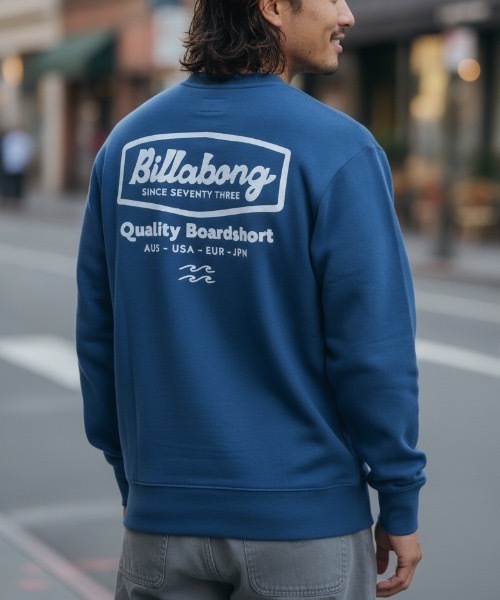 BILLABONG(ビラボン)の「BILLABONG メンズ ROAD SIGN トレーナー 【2026年秋冬モデル】/ビラボンバックプリントスウェットトレーナー(スウェット・メンズ・ブラック系その他/ブルー系その他/クリーム・X-LARGE/LARGE/MEDIUM/SMALL)」の3枚目の写真