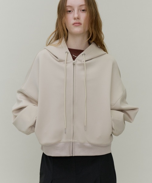 Plumel(プルメル)の「Volume Zip Short Ponte Hoodie / ポンチボリュームZIPショートパーカー(パーカー・レディース・ブラウン/ダークグレー/アイボリー・MEDIUM)」の1枚目の写真