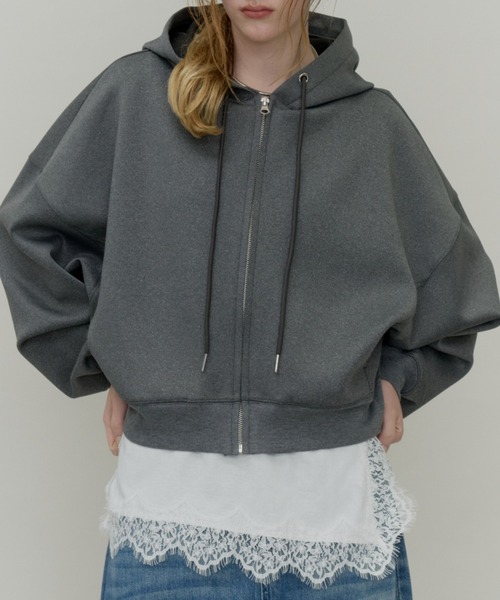 Plumel(プルメル)の「Volume Zip Short Ponte Hoodie / ポンチボリュームZIPショートパーカー(パーカー・レディース・ブラウン/ダークグレー/アイボリー・MEDIUM)」の15枚目の写真