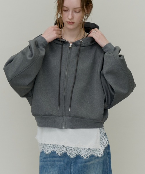 Plumel(プルメル)の「Volume Zip Short Ponte Hoodie / ポンチボリュームZIPショートパーカー(パーカー・レディース・ブラウン/ダークグレー/アイボリー・MEDIUM)」の13枚目の写真