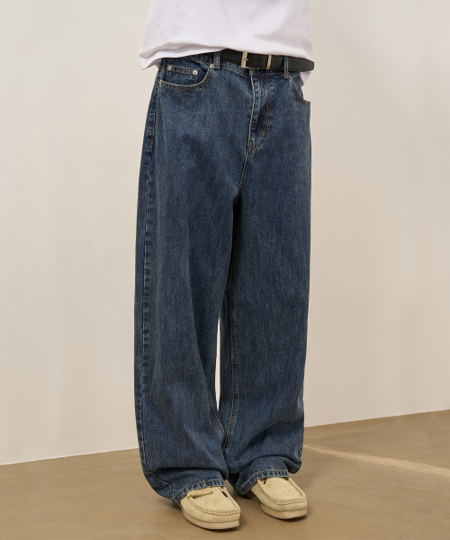 TOFFEE(トフィー)の「ウォッシュドスラブデニムパンツ (BLUE)(デニムパンツ・メンズ・その他・SMALL/MEDIUM/LARGE/X-LARGE)」の1枚目の写真