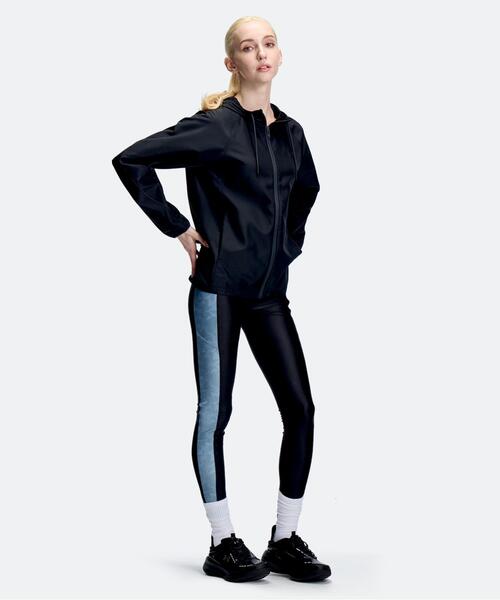 UNDER ARMOUR(アンダーアーマー)の「UAノーライナー ウーブン ジャケット(トレーニング/レディース)(その他アウター・レディース・ブラック・M/XL/L)」の3枚目の写真