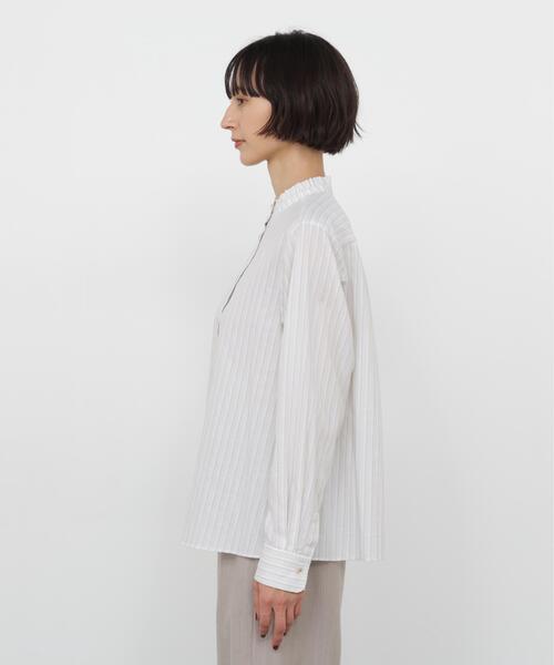 human woman(ヒューマンウーマン)の「◆コットンツイルストライプスタンドフリルブラウス(シャツ/ブラウス・レディース・チャコールグレー/ピンク系その他3/ベージュ系その他3・MEDIUM)」の12枚目の写真