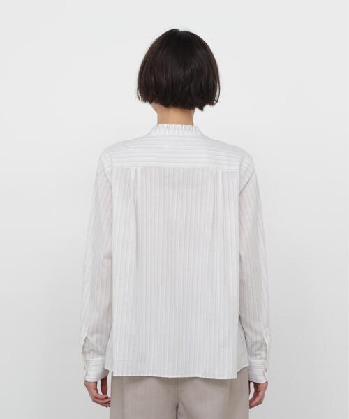 human woman(ヒューマンウーマン)の「◆コットンツイルストライプスタンドフリルブラウス(シャツ/ブラウス・レディース・チャコールグレー/ピンク系その他3/ベージュ系その他3・MEDIUM)」の13枚目の写真