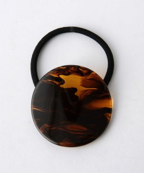 BEAUTY&YOUTH UNITED ARROWS（ビューティーアンドユースユナイテッドアローズ）の「BY magnet マーブルラウンドモチーフヘアゴム（ヘアゴム・レディース・オフホワイト/ブラウン・FREE）」の3枚目の写真