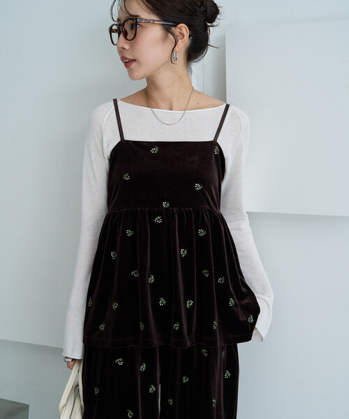 FREAK'S STORE(フリークスストア)の「限定展開 <セットアップ対応> ベロア 花柄 刺繍 キャミ ビスチェ(キャミソール・レディース・ブラウン系その他/ブラック/チャコールグレー/ブラウン・フリ-)」の10枚目の写真