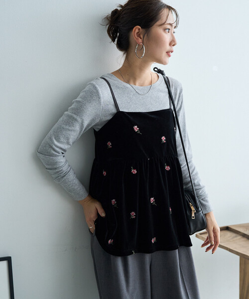 FREAK'S STORE(フリークスストア)の「限定展開 <セットアップ対応> ベロア 花柄 刺繍 キャミ ビスチェ(キャミソール・レディース・ブラウン系その他/ブラック/チャコールグレー/ブラウン・フリ-)」の19枚目の写真