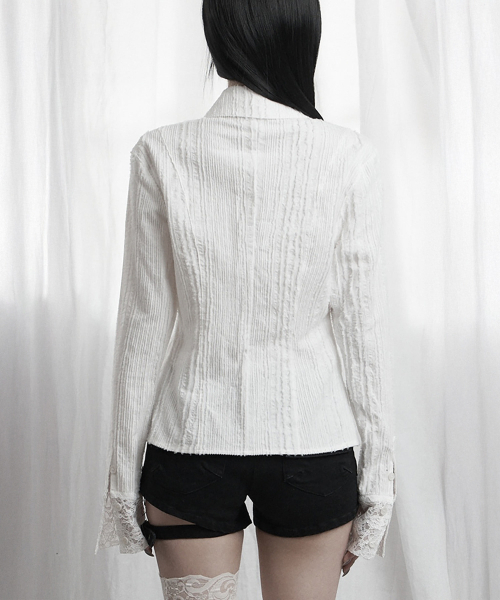 ETRE AU SOMMET(エトレオソメ)の「レースパネルスリムシャツ(ホワイト)(シャツ/ブラウス・レディース・ホワイト・SMALL/MEDIUM)」の3枚目の写真