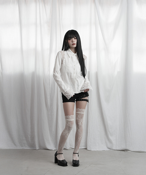 ETRE AU SOMMET(エトレオソメ)の「レースパネルスリムシャツ(ホワイト)(シャツ/ブラウス・レディース・ホワイト・SMALL/MEDIUM)」の4枚目の写真