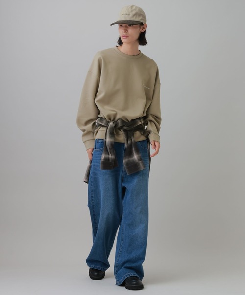 LAKOLE（ラコレ）の「Ｂ刺繍筆記ロゴプルオーバー / 1072681（スウェット・メンズ・ベージュ/グレー/パープル/ブラック・LARGE/MEDIUM）」の14枚目の写真