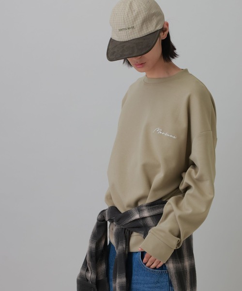 LAKOLE（ラコレ）の「Ｂ刺繍筆記ロゴプルオーバー / 1072681（スウェット・メンズ・ベージュ/グレー/パープル/ブラック・LARGE/MEDIUM）」の17枚目の写真