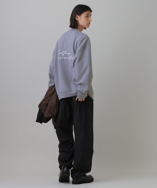 LAKOLE（ラコレ）の「Ｂ刺繍筆記ロゴプルオーバー / 1072681（スウェット・メンズ・ベージュ/グレー/パープル/ブラック・LARGE/MEDIUM）」の22枚目の写真