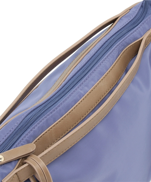 LBC（エルビーシー）の「ナイロン2WAYショルダーバッグ   （ショルダーバッグ・レディース・ブルー/ネイビー/ベージュ/グレー・ONE SIZE）」の10枚目の写真