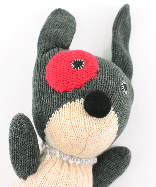 SHIPS KIDS(シップスキッズ)の「ANNE-CLAIRE PETIT:スモール ドッグ(ぬいぐるみ)(おもちゃ・キッズ・ホワイト/チャコールグレー・ONE SIZE)」の4枚目の写真