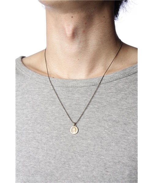 BEAMS（ビームス）の「BEAMS / マリアネックレス (brass)（ネックレス・メンズ・ゴールド・ONE SIZE）」の4枚目の写真