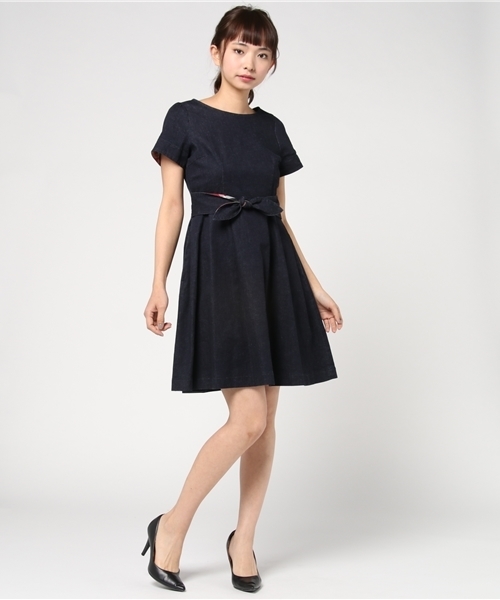 BLUE LABEL CRESTBRIDGE（ブルーレーベルクレストブリッジ）の
