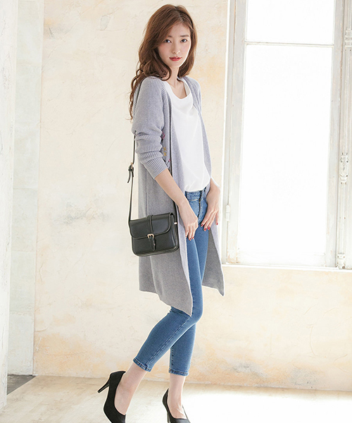 Color（カラー）の「フェイクレザーベルトショルダーバッグ（クラッチバッグ・レディース・ブラック/グレー/キャメル/スモークピンク/ライトベージュ・FREE）」の7枚目の写真