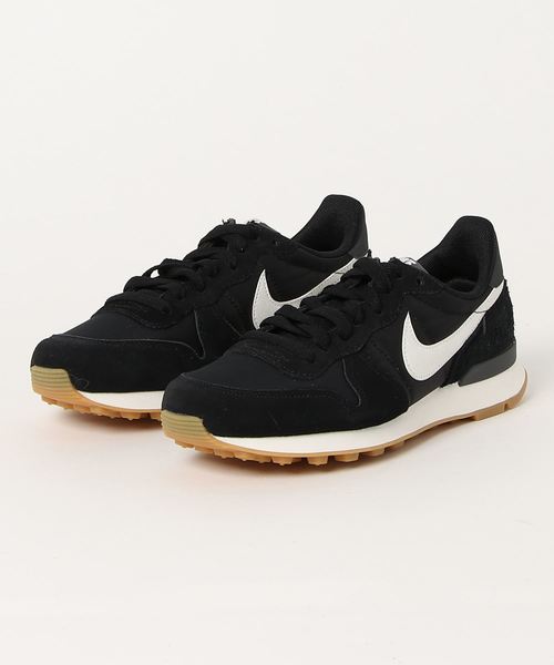 NIKE(ナイキ)の「ナイキ ウイメンズ インターナショナリスト(スニーカー・レディース・ブラック/ネイビー・22.5cm/23.5cm/23cm/24.5cm/24cm/25cm)」の2枚目の写真