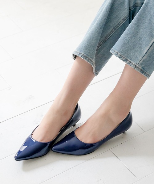 Newlyme(ニューリーミー)の「3cmヒールポインテッドトゥパンプス(パンプス・レディース・その他/ホワイト/ブラック系その他/ベージュ/インディゴブルー/レッド/クリアブラック/ブラック系その他2/グリーン/ピンク/ボルドー/モカ/ブラック/シルバー/パープル/チェリーピンク/ゴールド/ブラウン系その他/ブルーグリーン/ネイビー/イエロー/レオパード/パイソン/ブラック系その他3/クリーム/ベージュ系その他/オレンジ・23㎝/23cm/22.5㎝/24㎝/22cm/23.5㎝/24.5㎝/25.5cm/25㎝/24cm/24.5cm/25cm/22.5cm/23.5cm)」の14枚目の写真