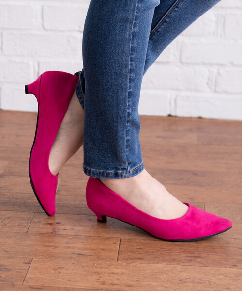 Newlyme(ニューリーミー)の「3cmヒールポインテッドトゥパンプス(パンプス・レディース・その他/ホワイト/ブラック系その他/ベージュ/インディゴブルー/レッド/クリアブラック/ブラック系その他2/グリーン/ピンク/ボルドー/モカ/ブラック/シルバー/パープル/チェリーピンク/ゴールド/ブラウン系その他/ブルーグリーン/ネイビー/イエロー/レオパード/パイソン/ブラック系その他3/クリーム/ベージュ系その他/オレンジ・23㎝/23cm/22.5㎝/24㎝/22cm/23.5㎝/24.5㎝/25.5cm/25㎝/24cm/24.5cm/25cm/22.5cm/23.5cm)」の19枚目の写真