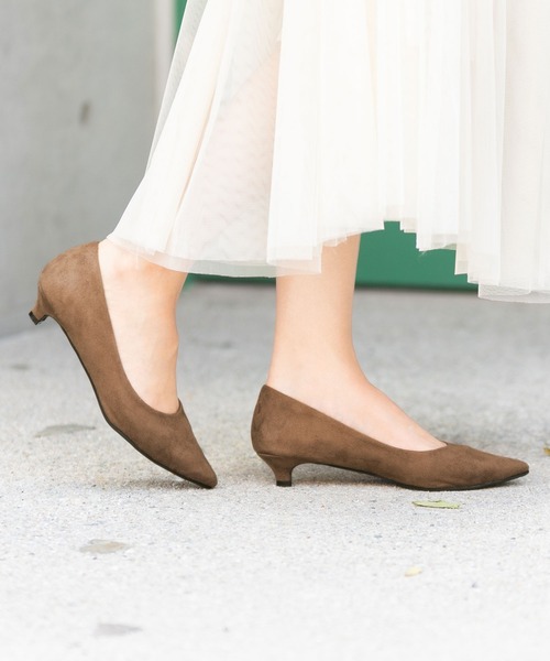 Newlyme(ニューリーミー)の「3cmヒールポインテッドトゥパンプス(パンプス・レディース・その他/ホワイト/ブラック系その他/ベージュ/インディゴブルー/レッド/クリアブラック/ブラック系その他2/グリーン/ピンク/ボルドー/モカ/ブラック/シルバー/パープル/チェリーピンク/ゴールド/ブラウン系その他/ブルーグリーン/ネイビー/イエロー/レオパード/パイソン/ブラック系その他3/クリーム/ベージュ系その他/オレンジ・23㎝/23cm/22.5㎝/24㎝/22cm/23.5㎝/24.5㎝/25.5cm/25㎝/24cm/24.5cm/25cm/22.5cm/23.5cm)」の8枚目の写真