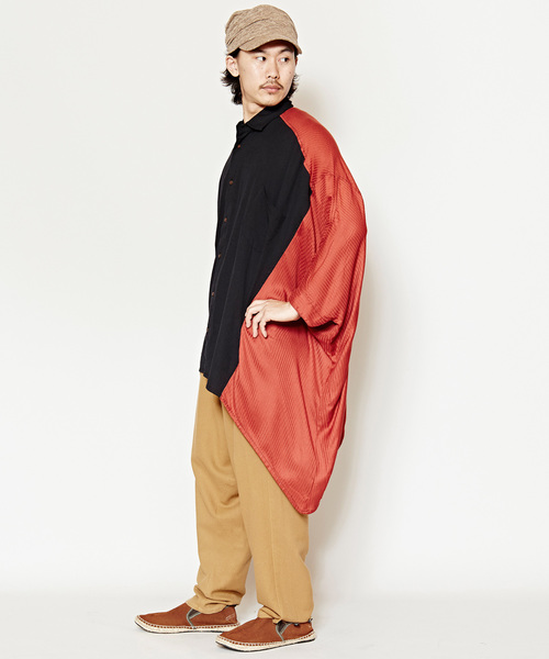 チャイハネ(チャイハネ)の「【チャイハネ】エスニック刺繍入り メンズ変形シャツ(シャツ/ブラウス・メンズ・ブラック/ターコイズブルー/ナチュラル・FREE)」の6枚目の写真