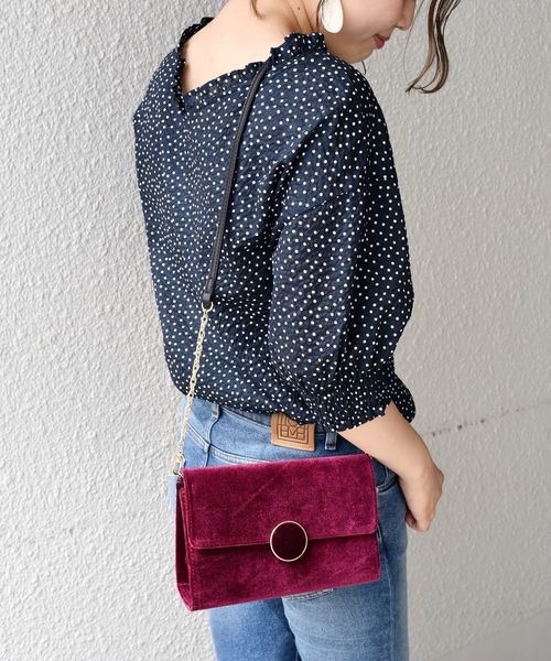 Khaju（カージュ）の「Khaju:2WAYベロアポシェット◇（ショルダーバッグ・レディース・ベージュ/オリーブ/ワイン・ONE SIZE）」の3枚目の写真