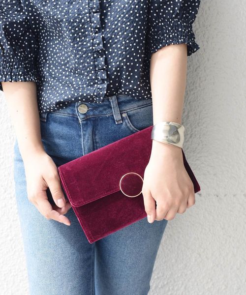 Khaju（カージュ）の「Khaju:2WAYベロアポシェット◇（ショルダーバッグ・レディース・ベージュ/オリーブ/ワイン・ONE SIZE）」の7枚目の写真