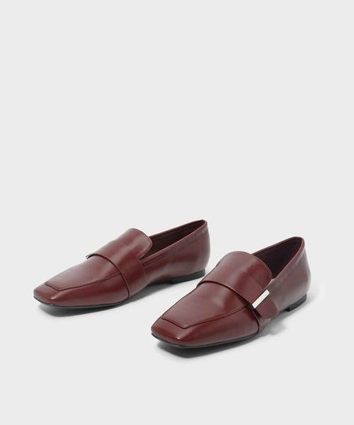 CHARLES & KEITH(チャールズ & キース)の「クラシックローファー / CLASSIC LOAFERS(ローファー・レディース・ブラック/マルチ/バーガンディー・22.5cm/23cm/23.5cm/24.5cm/25cm/25.5cm/26cm/26.5cm)」の11枚目の写真