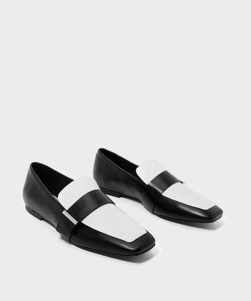 CHARLES & KEITH(チャールズ & キース)の「クラシックローファー / CLASSIC LOAFERS(ローファー・レディース・ブラック/マルチ/バーガンディー・22.5cm/23cm/23.5cm/24.5cm/25cm/25.5cm/26cm/26.5cm)」の6枚目の写真