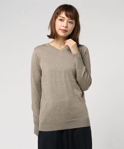 Reproduction@ｉ（リプロダクションアットマークアイ）の「[レディース]VネックTEE(日本製)（Tシャツ/カットソー・レディース・ネイビー/レッド/オフホワイト/アイボリー/杢グレー/スミクロ/グレイッシュベージュ/ブルー系その他・フリー）」の6枚目の写真