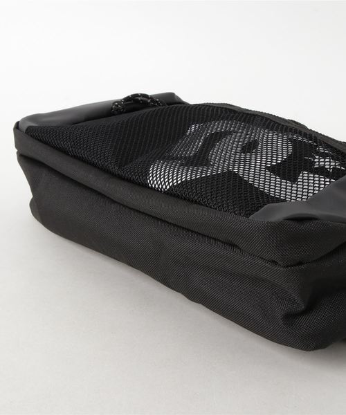 DC（ディーシー）の「ボディバッグ DC ディーシー 19 BURLESQUE NET ヒップバッグ ウエストバッグ ボディーバッグ 防水 3.7LS（ボディバッグ/ウエストポーチ・メンズ・ブラック/ブルー/ブラック×ゴールド・FREE）」の5枚目の写真