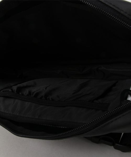 DC（ディーシー）の「ボディバッグ DC ディーシー 19 BURLESQUE NET ヒップバッグ ウエストバッグ ボディーバッグ 防水 3.7LS（ボディバッグ/ウエストポーチ・メンズ・ブラック/ブルー/ブラック×ゴールド・FREE）」の6枚目の写真