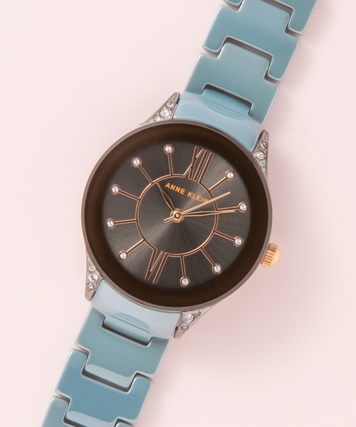 ANNE KLEIN(アンクライン)の「ANNE KLEIN セラミックバンドウォッチ(アナログ腕時計)」|グレイッシュブルー
