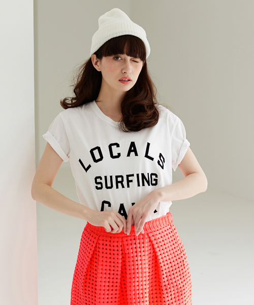 Another Edition（アナザーエディション）の「AE[A]LOCALS T（Tシャツ/カットソー・レディース・ホワイト/ケリー/ネイビー・ﾌﾘ-）」の2枚目の写真