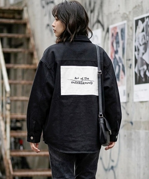 STYLEBLOCK(スタイルブロック)の「プリントパッチ付きソフトメルトン素材ビッグシルエットCPOシャツ(シャツ/ブラウス・レディース・ブラック/ナチュラル/モカ/パープル・M)」の1枚目の写真