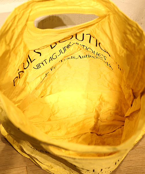 And A（アンドエー）の「｜アルミ Record Bag (MATATABI)（クラッチバッグ・レディース・ブラック/イエロー・FREE）」の6枚目の写真