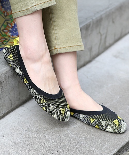 チチカカ（チチカカ）の「ニットフラットシューズ（パンプス・レディース・ネイビー/ブラウン/ブラック・MEDIUM/LARGE）」の5枚目の写真