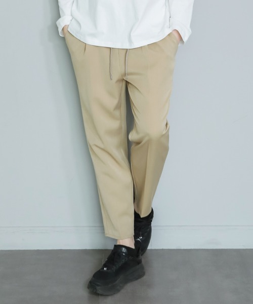 Niell（ニール）の「スリムテーパードタックイージースラックス（スラックス・メンズ・ブルー系その他/杢グレー/ブラック系その他/カーキ/ベージュ/ブラック/アイボリー・L/M）」の5枚目の写真