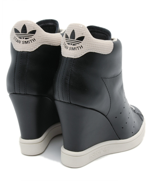 adidas Originals（アディダスオリジナルス）の「アディダス