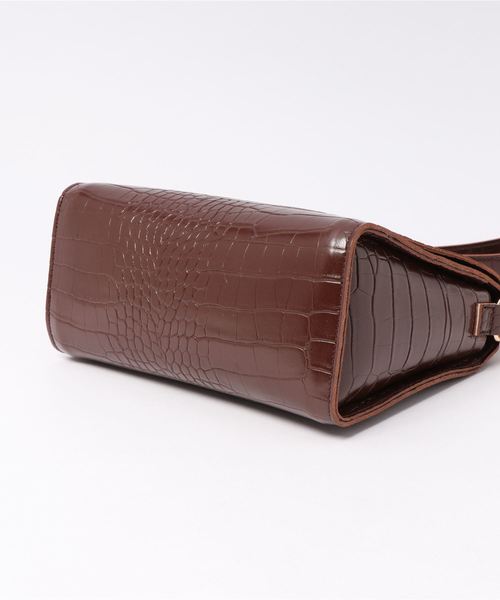 natural couture(ナチュラルクチュール)の「クロコ2WAYレトロショルダーバッグ(ショルダーバッグ・レディース・ブラウン/ピンクベージュ/ライトベージュ/ブラック/キャメル・FREE)」の6枚目の写真