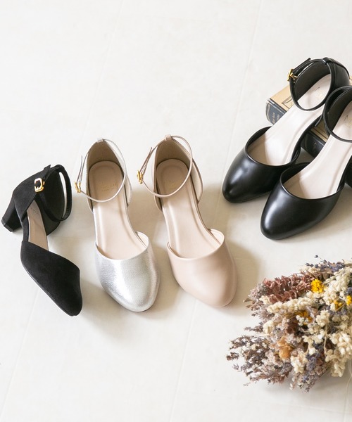 menue(メヌエ)の「ストラップ付 4cmヒール セパレートパンプス(パンプス・レディース・ブラック/シルバー/ブラック系その他/ナチュラル・22.5cm/25.0cm/24.0cm/26.0cm/23.5cm/21.5cm/25.5cm/23.0cm/22.0cm/24.5cm)」の5枚目の写真