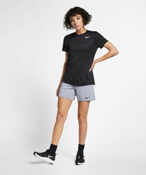 NIKE(ナイキ)の「ナイキ NIKE ウィメンズ DRI-FIT レッグ クルー Tシャツ(Tシャツ/カットソー・レディース・ブラック/ホワイト・M/L/S/XL)」の2枚目の写真