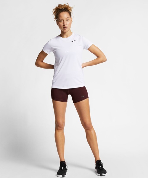 NIKE(ナイキ)の「ナイキ NIKE ウィメンズ DRI-FIT レッグ クルー Tシャツ(Tシャツ/カットソー・レディース・ブラック/ホワイト・M/L/S/XL)」の5枚目の写真
