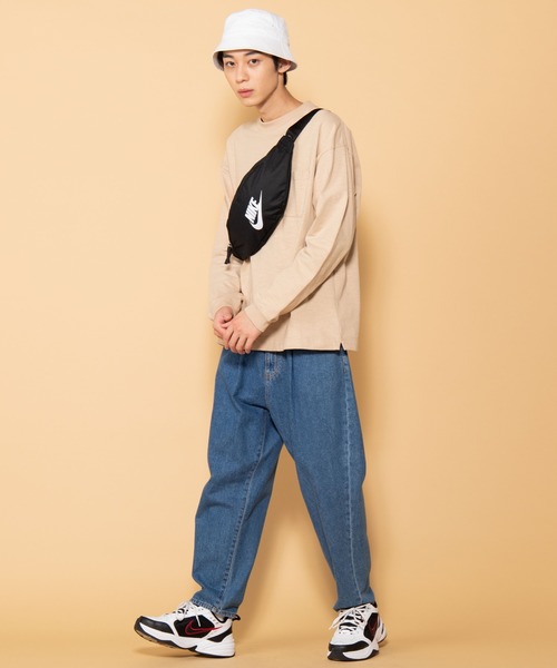 NIKE(ナイキ)の「WEGO/NIKE ヘリテージヒップパック(ボディバッグ/ウエストポーチ・メンズ・グレー/ブラック・FREE)」の8枚目の写真
