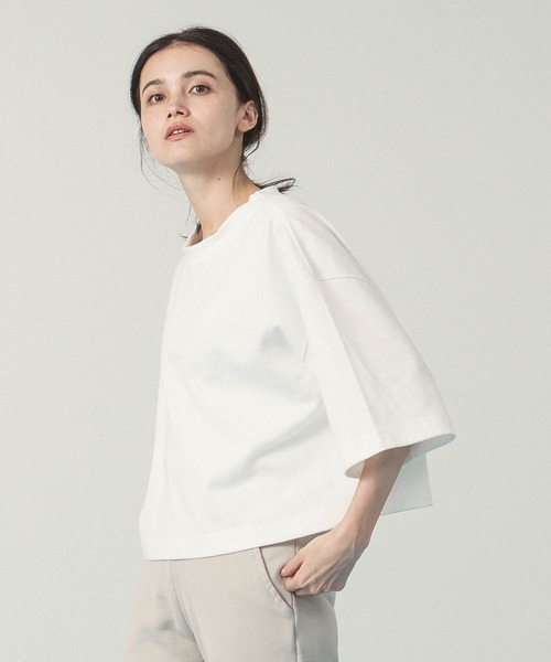 ALLUMER（アリュメール）の「クロップドＴシャツ（Tシャツ/カットソー・レディース・ホワイト×ネイビー/ホワイト/ブラック・1）」の2枚目の写真