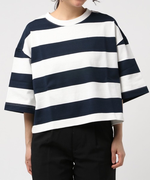 ALLUMER（アリュメール）の「クロップドＴシャツ（Tシャツ/カットソー・レディース・ホワイト×ネイビー/ホワイト/ブラック・1）」の4枚目の写真