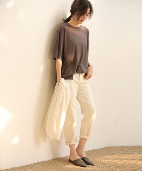 SAISON DE PAPILLON（セゾンドパピヨン）の「裾スリット入りゆったりTシャツ（Tシャツ/カットソー・レディース・ホワイト/キャメル/チャコールグレー/イエロー/ブルー/グリーン/ブラック・S/M/L/XL）」の9枚目の写真